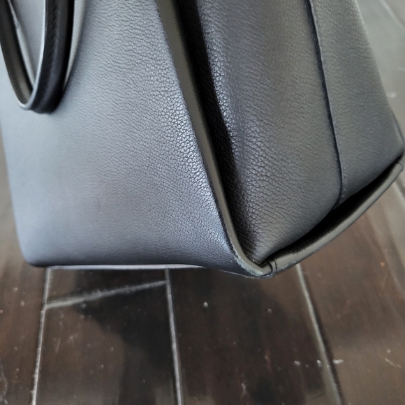 Louis Vuitton Lockme Purse - Picture 16 of 16